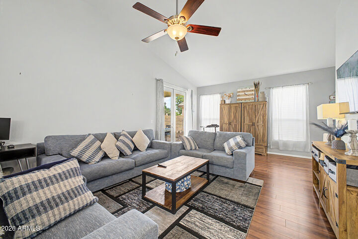 Property Photo: 1094 S Sierra Street AZ 85296