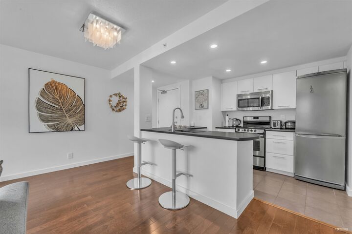 Property Photo:  1331 W Georgia Street 2106  BC V6E 4P1 