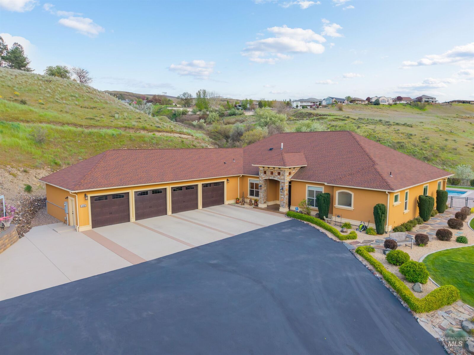 Property Photo:  3703 Rio Vista Dr.  ID 83501 