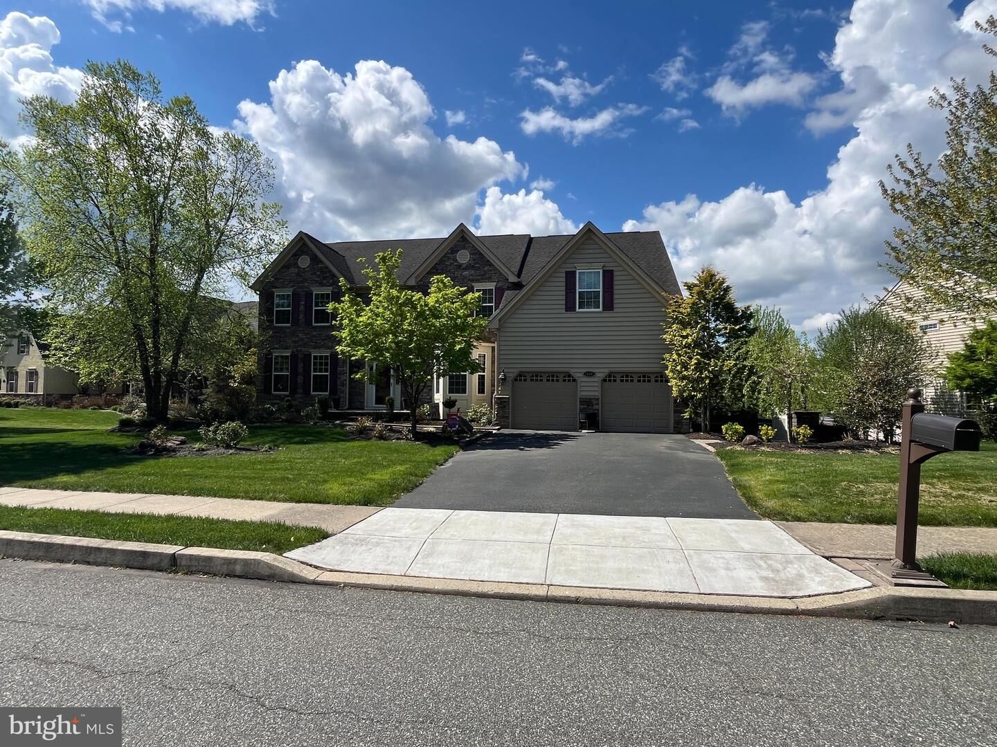 Property Photo:  912 Nottingham Road  PA 19465 