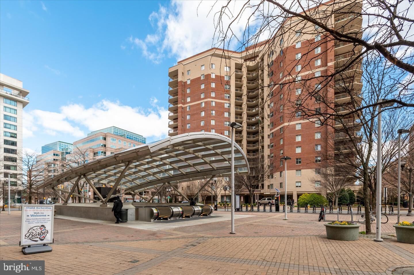Property Photo: 901 N Monroe Street 1108 VA 22201