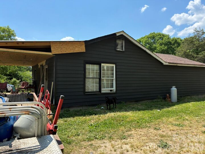 Property Photo:  119 Robin Road  NC 28056 