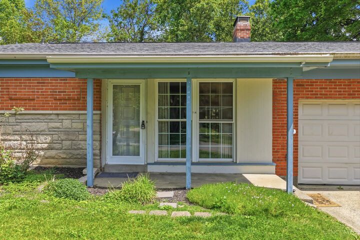 Property Photo:  1502 Robinway Drive  OH 45230 