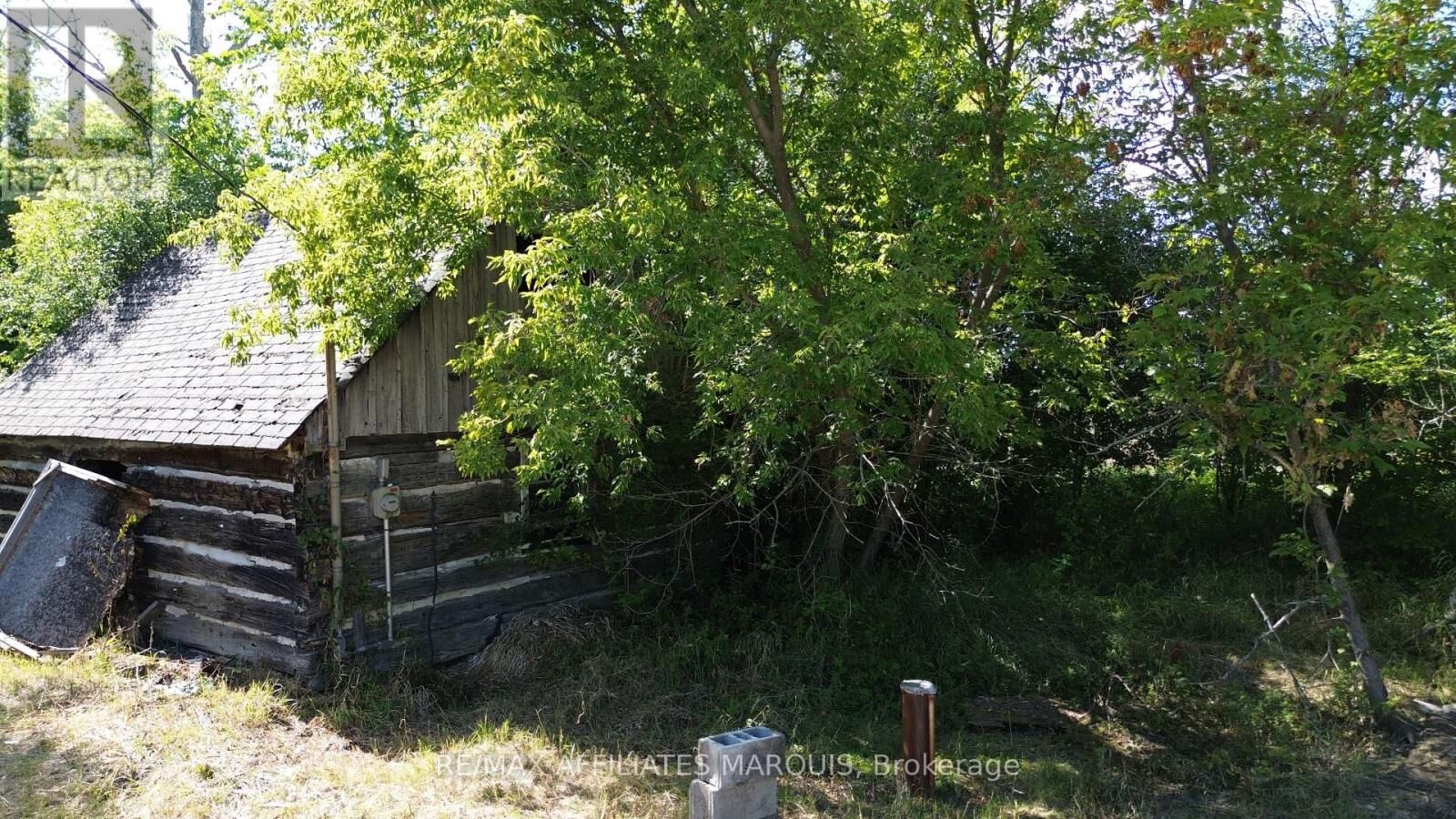 Property Photo:  433 Rosedale Road South  ON K7A 5B8 