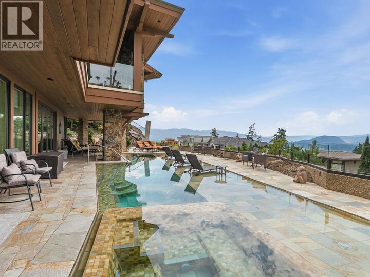 Property Photo: 706 Highpointe Court BC V1V 2Y3