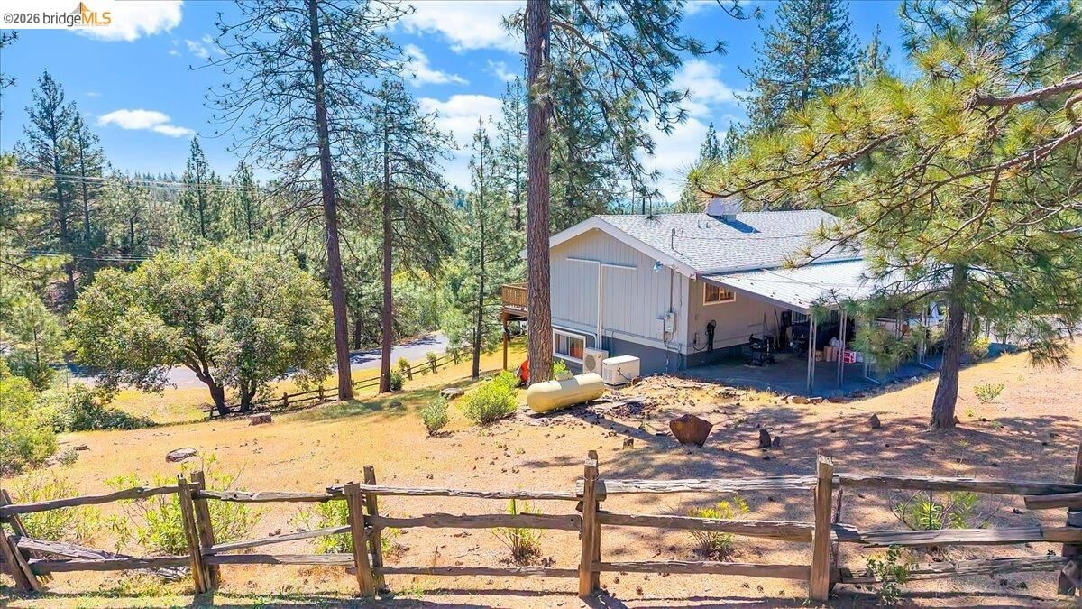 Property Photo:  18510 Wawona Dr.  CA 95321 