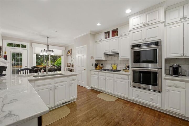 Property Photo:  1850 Chattahoochee Run Drive  GA 30024 