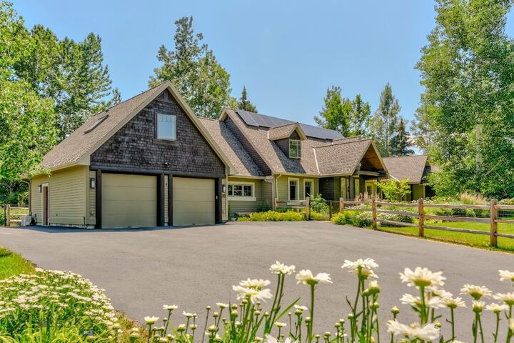 Property Photo:  30 Gardner Park  MT 59715 