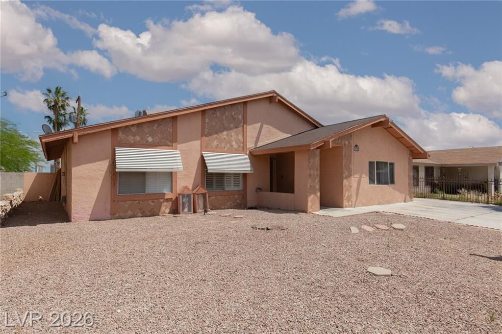 Property Photo:  2709 Yardley Street  NV 89102 