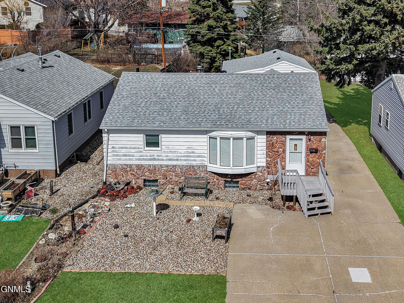 Property Photo:  1414 3rd Street NW  ND 58554 