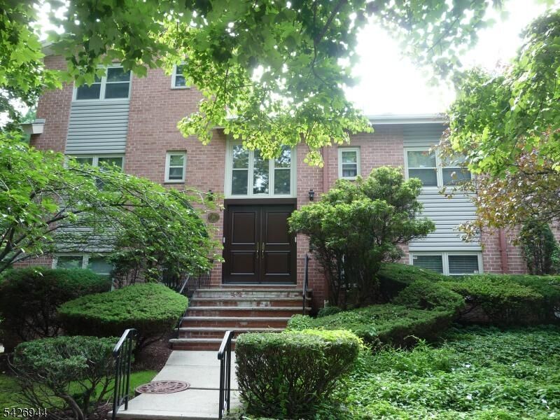 Property Photo:  29 Up Mountain Ave C2902  NJ 07042 