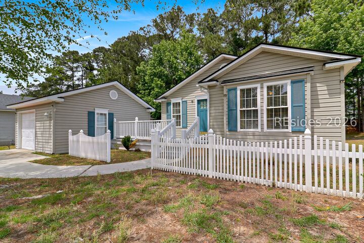 Property Photo:  11 Spar Pole Lane  SC 29910 