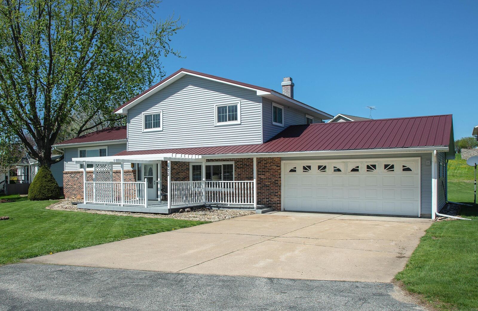 Property Photo:  172 Lakeshore Drive  IA 50658 