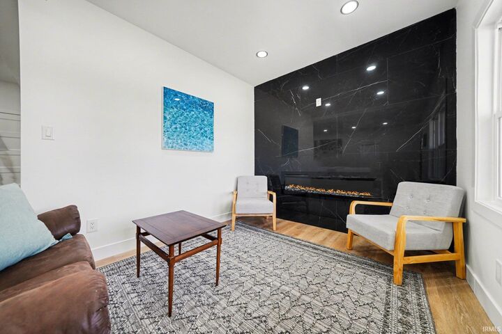 Property Photo:  1410 W Indiana Avenue  IN 46613-1630 