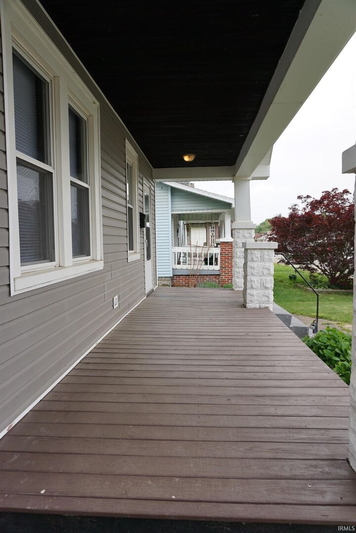 Property Photo:  417 Keck Avenue  IN 47711 