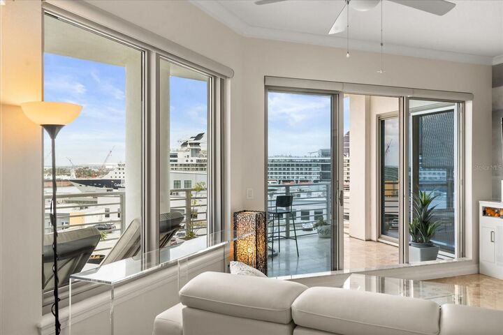 Property Photo: 1209 E Cumberland Avenue 807 FL 33602