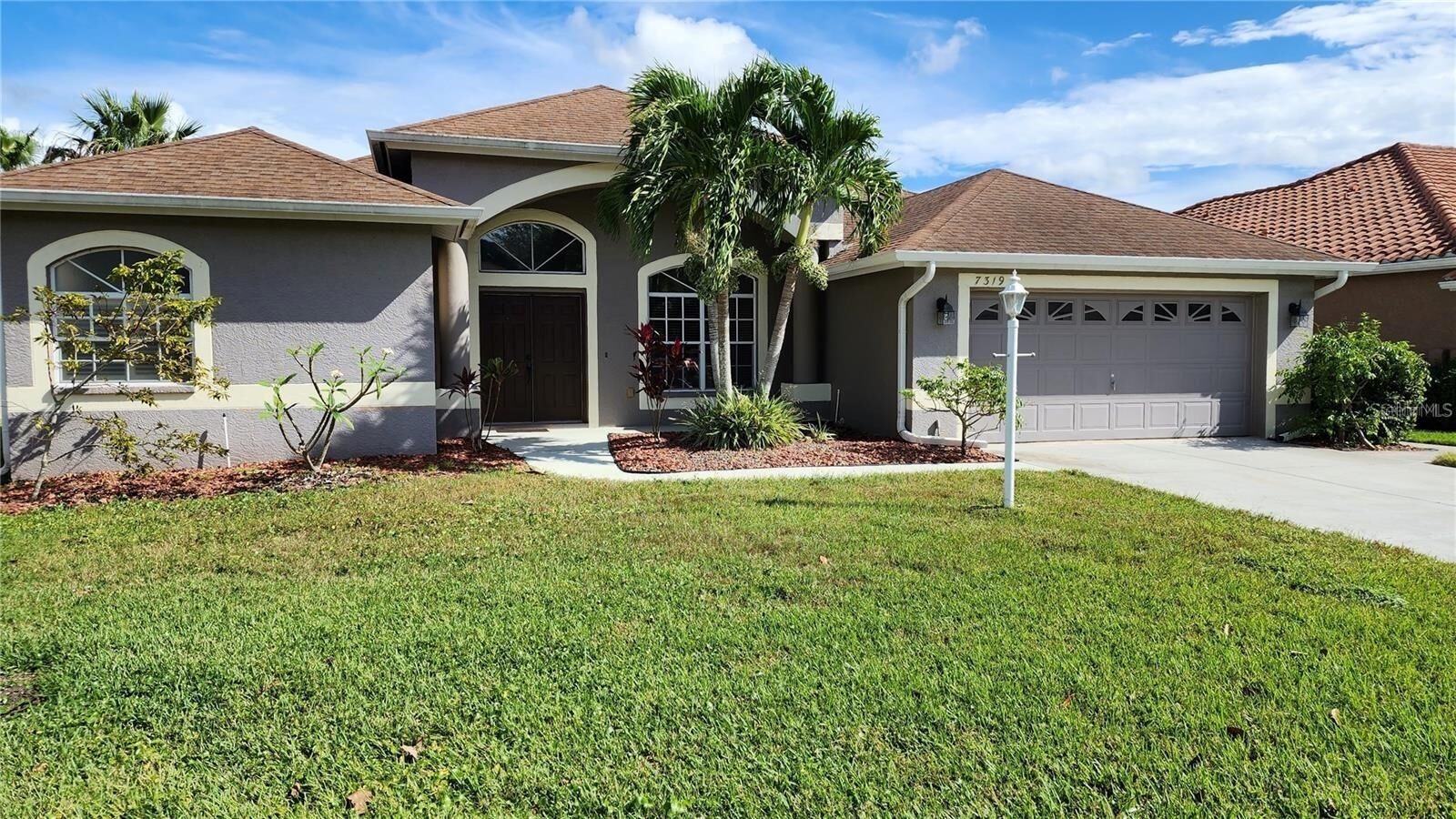 Property Photo:  7319 38th Court E  FL 34243 