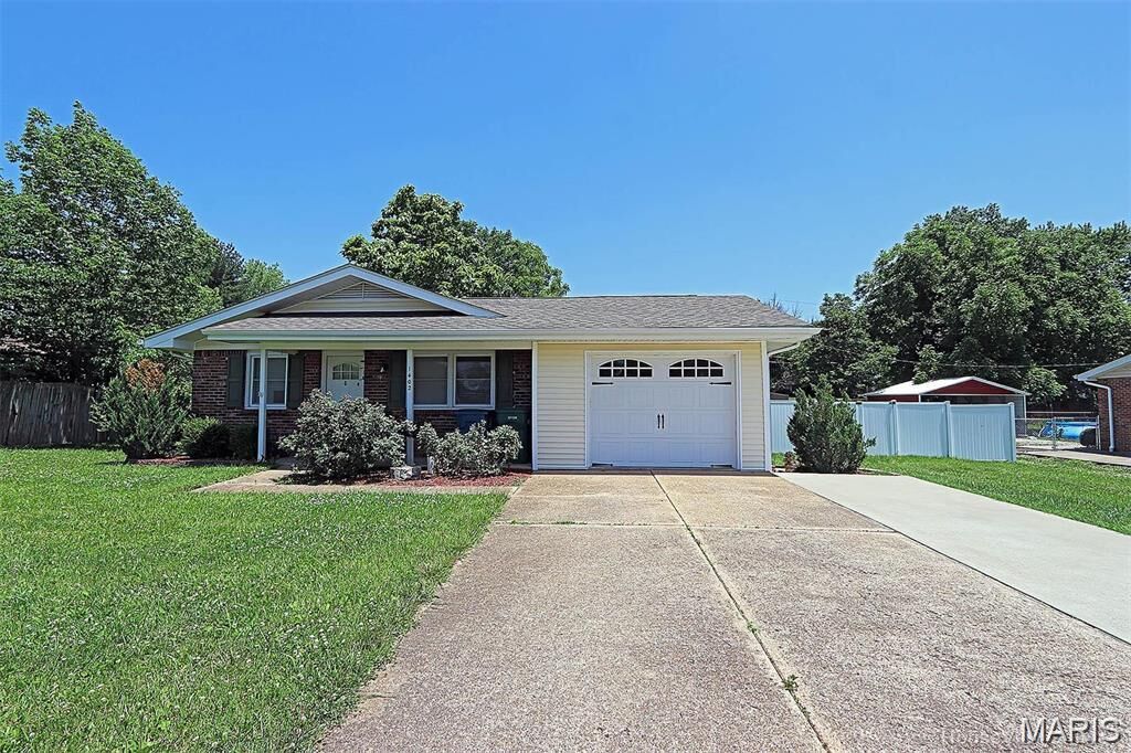 Property Photo:  1402 Krei Avenue  MO 63640 