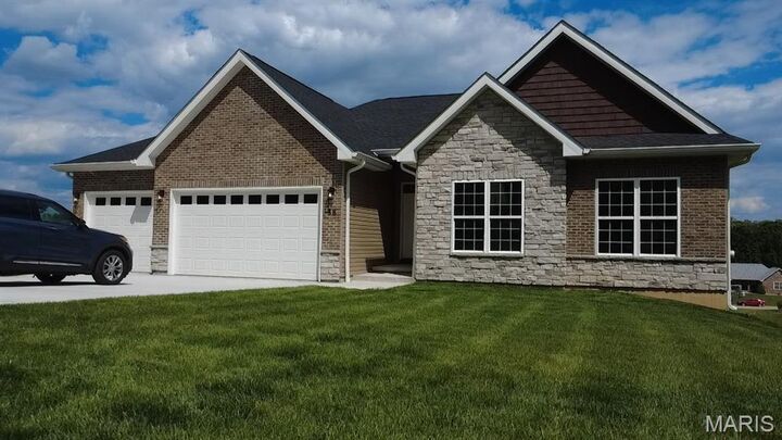 Property Photo:  38 Wedgewood Drive  MO 63084 