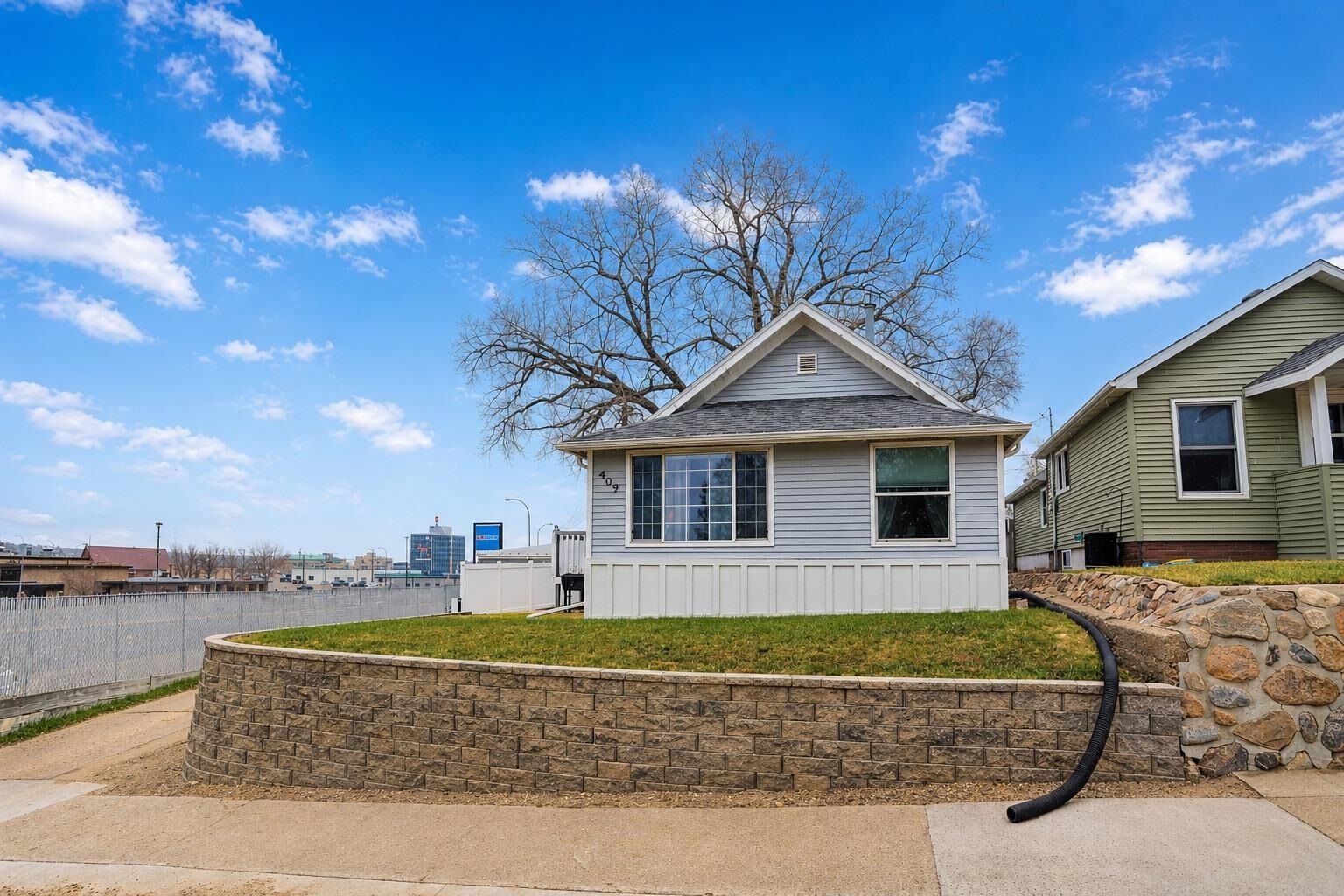 Property Photo:  409 5th St SW  ND 58701 