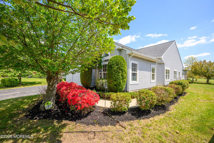 Property Photo:  43 Rochford Drive  NJ 08759 