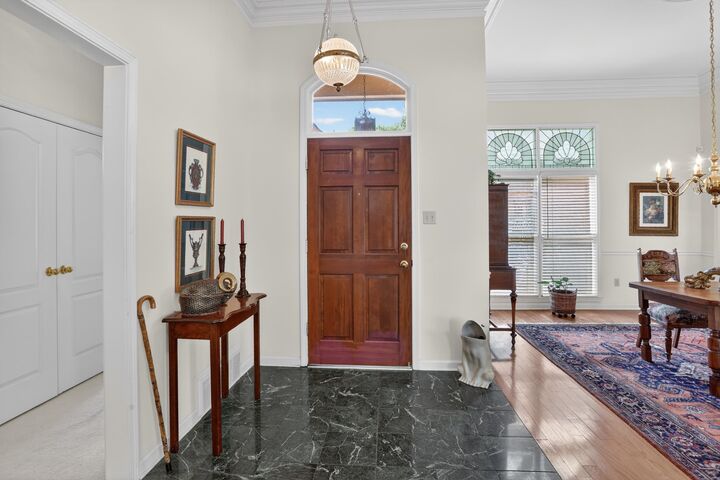 Property Photo:  1037 Mirror Lake Dr  TN 38018 