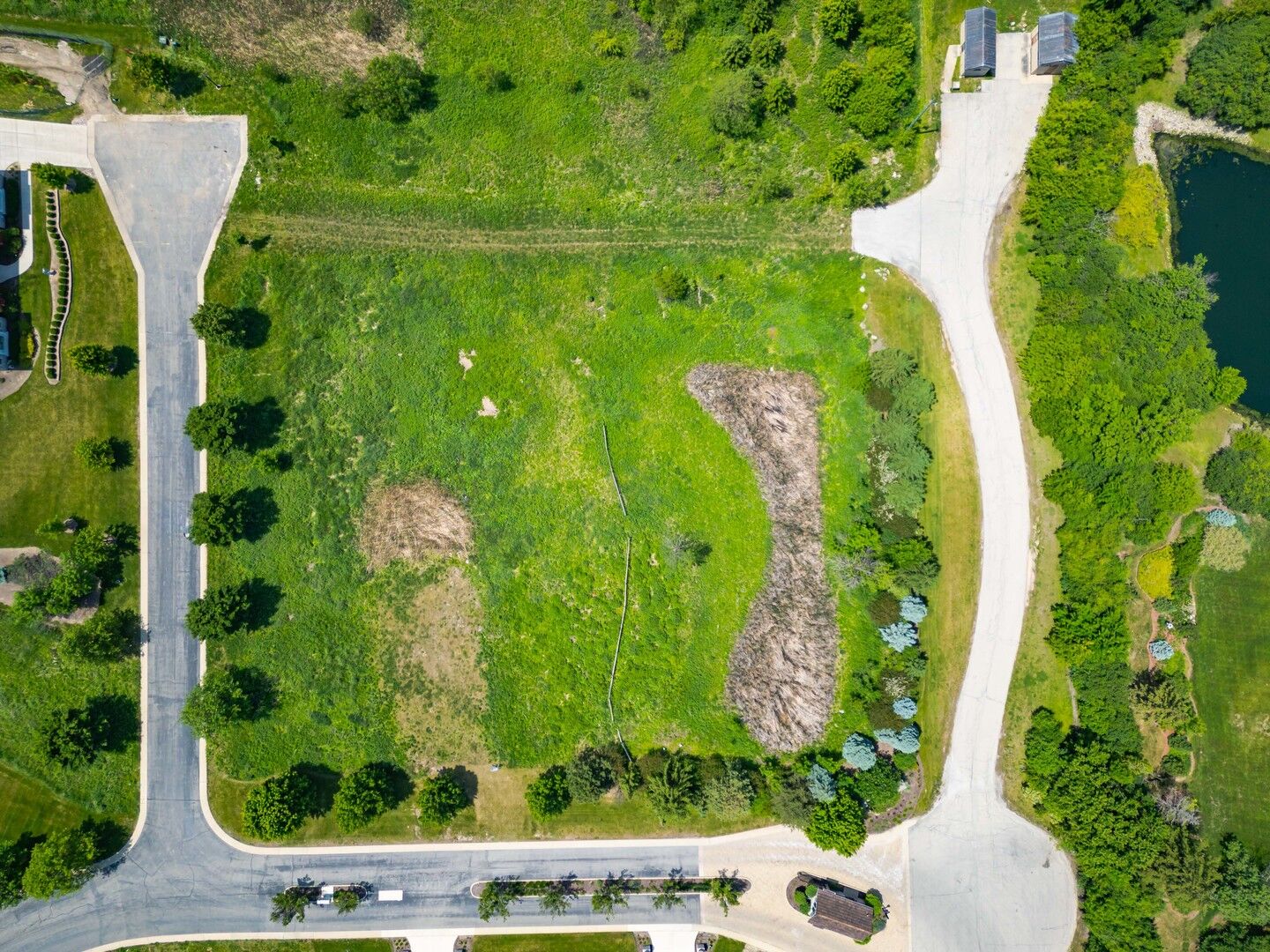 Property Photo:  20 Keller Lane  IL 60523 