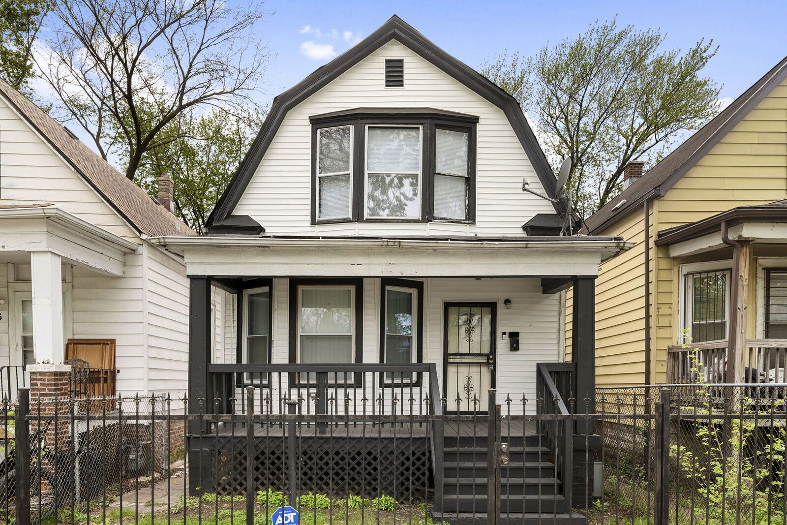 Property Photo:  6012 S Honore Street  IL 60636 