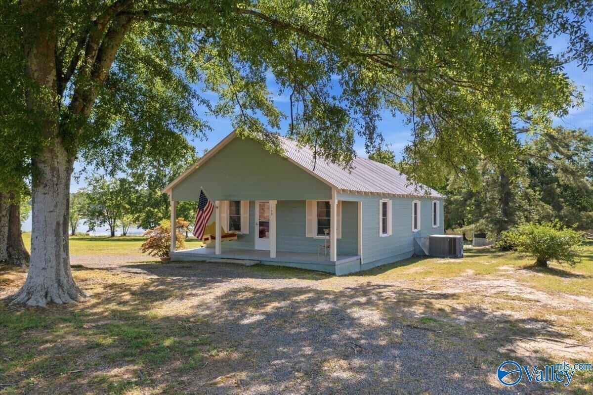 Property Photo:  120 County Road 78  AL 35960 