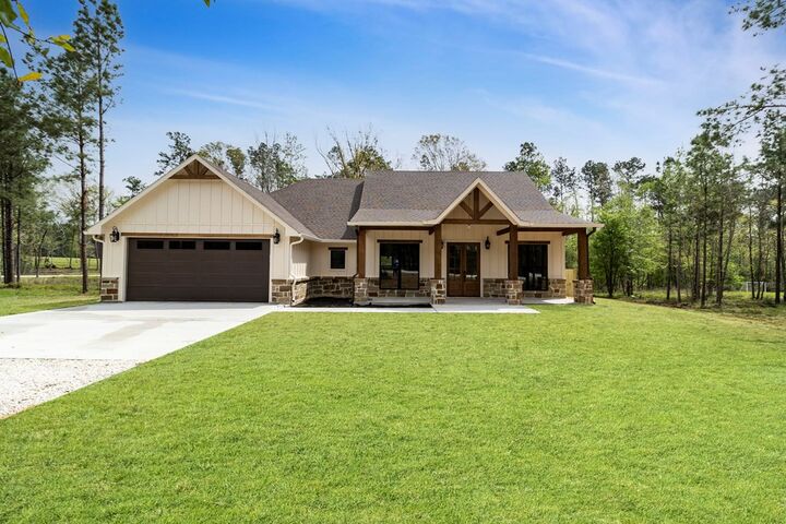 Property Photo:  139 Bonfire Bend  TX 77351 