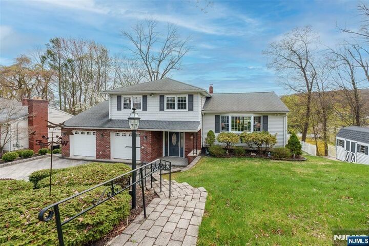 Property Photo:  20 Stony Hill Court  NJ 07405 