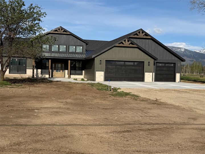 Property Photo:  645 Old Corvallis Road  MT 59828 