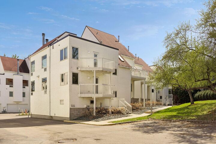 Property Photo:  3049 Lake Shore Drive A  MN 55416 