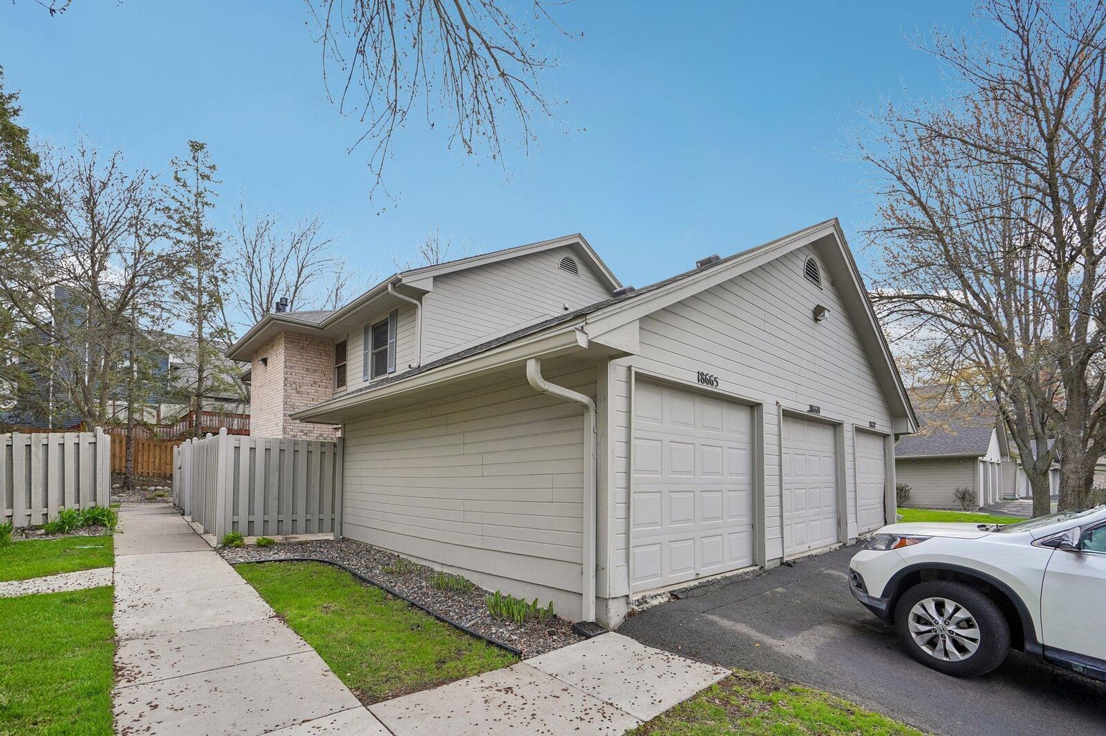 Property Photo:  18669 Clear View Court  MN 55345 