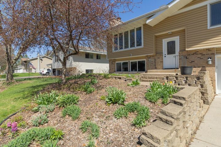 Property Photo: 1661 Hilo Avenue N MN 55128