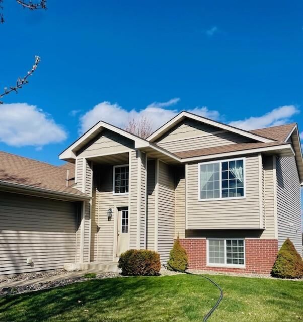 Property Photo:  7462 Large Avenue NE  MN 55301 