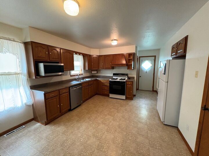 Property Photo: 1503 E Jefferson Street MO 63501