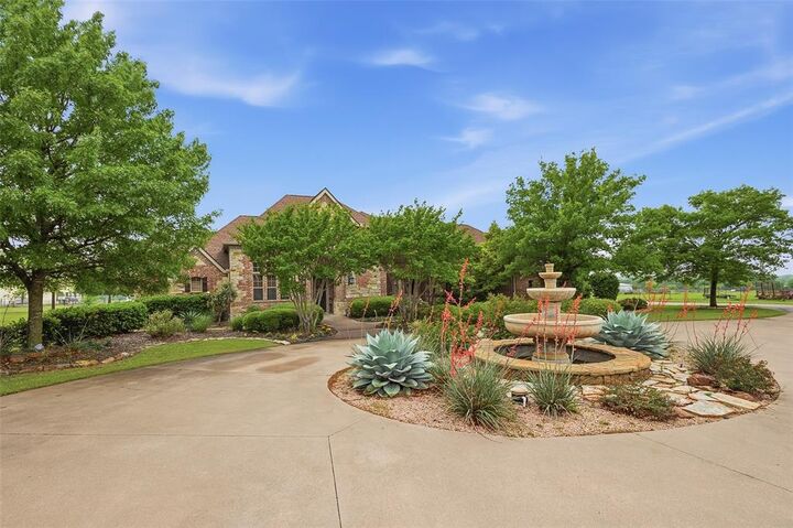 Property Photo:  5241 Plainview Road  TX 76065 
