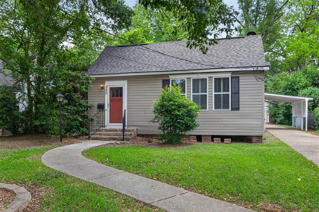 Property Photo:  328 Albany Avenue  LA 71105 