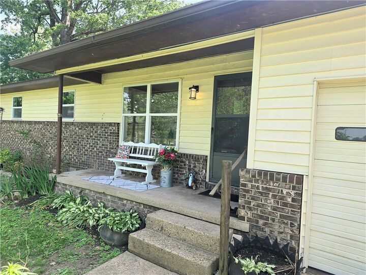 Property Photo: 1749 Oaklawn AR 72601