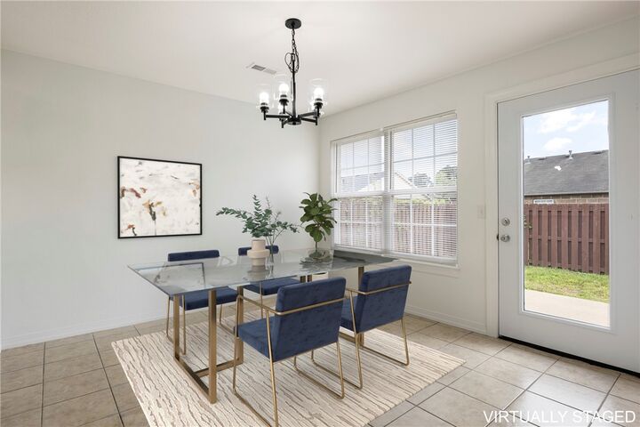 Property Photo: 3407 SW Carriageway Avenue AR 72712