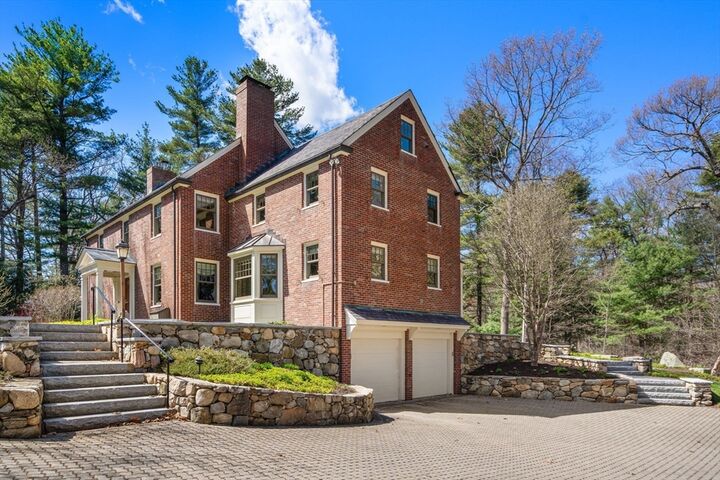 Property Photo:  123 Lincoln Road  MA 01773 