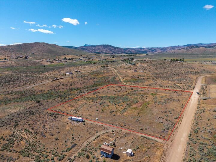 Property Photo: 95015 Half Mile Road CA 96105