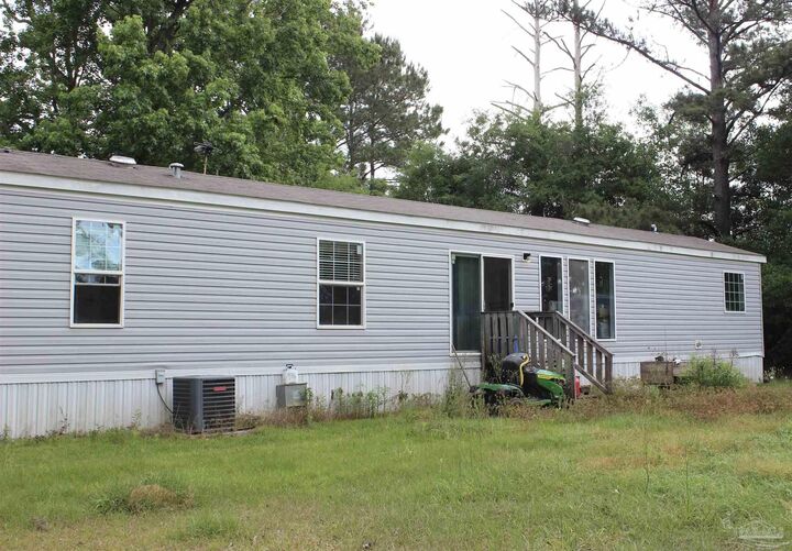 Property Photo:  3230 Mason Rd  FL 32568 