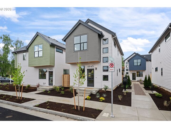 Property Photo:  6945 N Burr Ave  OR 97203 