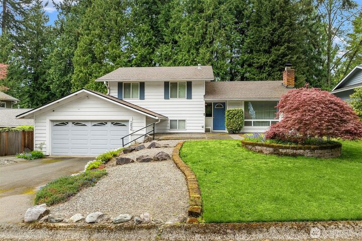 Property Photo:  12030 NE 67th Street  WA 98033 