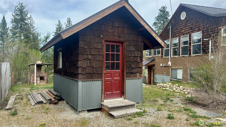 Property Photo: 400 Bluff Street WA 98862