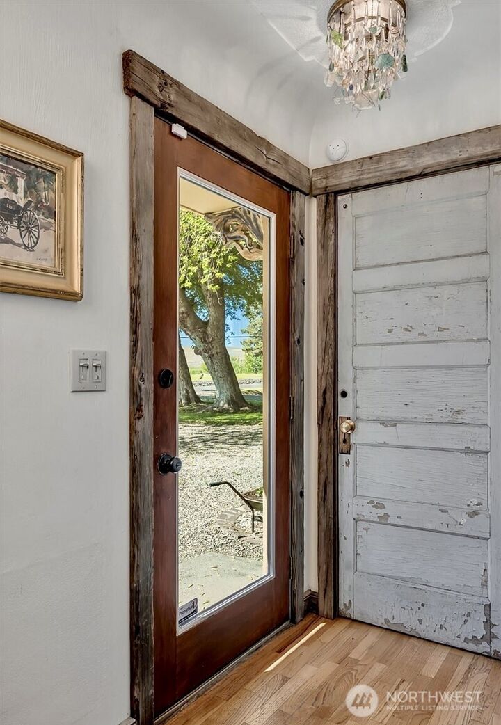 Property Photo:  1646  Road 20  NW  WA 98851 