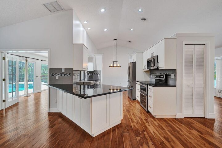 Property Photo:  1283 Barnstaple Circle  FL 33414 