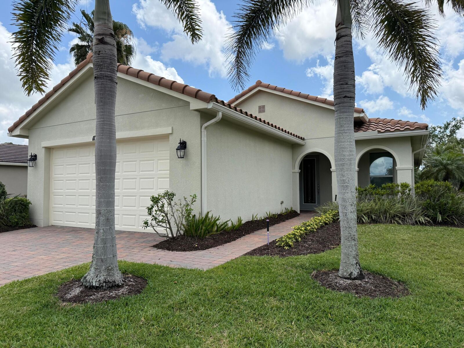 Property Photo: 11304 SW Mountain Ash Circle FL 34987